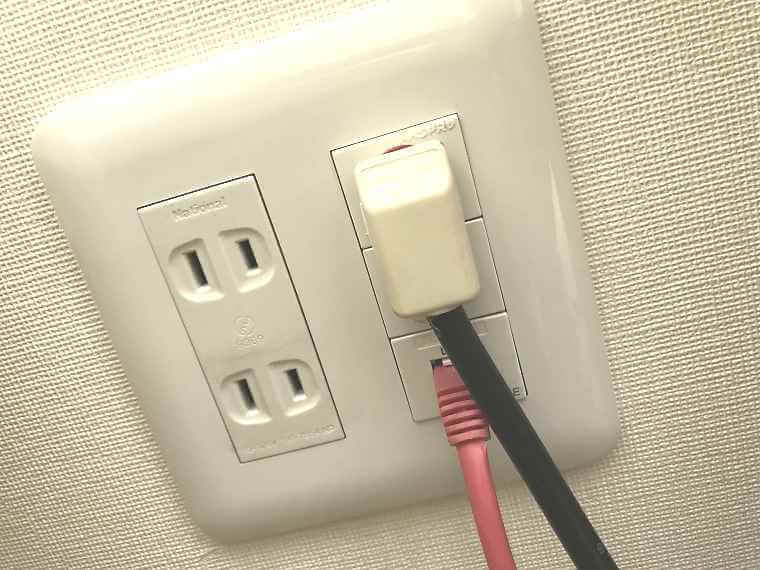 各部屋のLANケーブルコネクタ