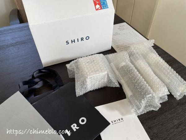 SHIROの公式サイトから送られてきた買い物の梱包内容