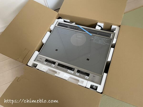新しく購入したIHクッキングヒーターを開封